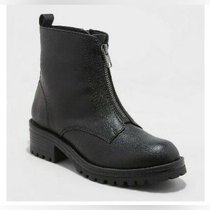 Leather combat boots universal thread